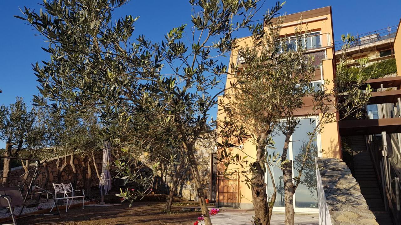 Apartmán Poggio Degli Ulivi Janov Exteriér fotografie